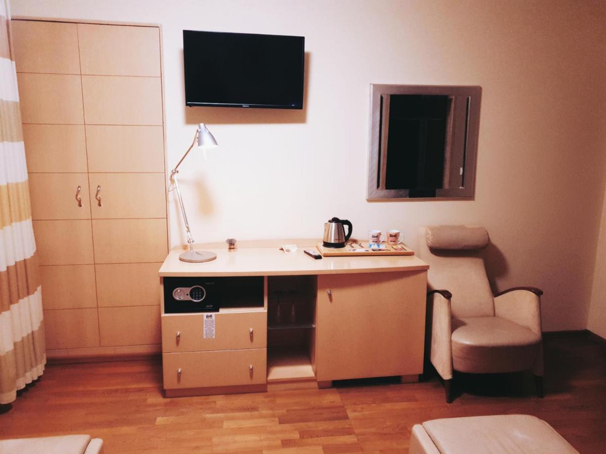 Bialy Slon Delux Hostel Gdynia Kültér fotó