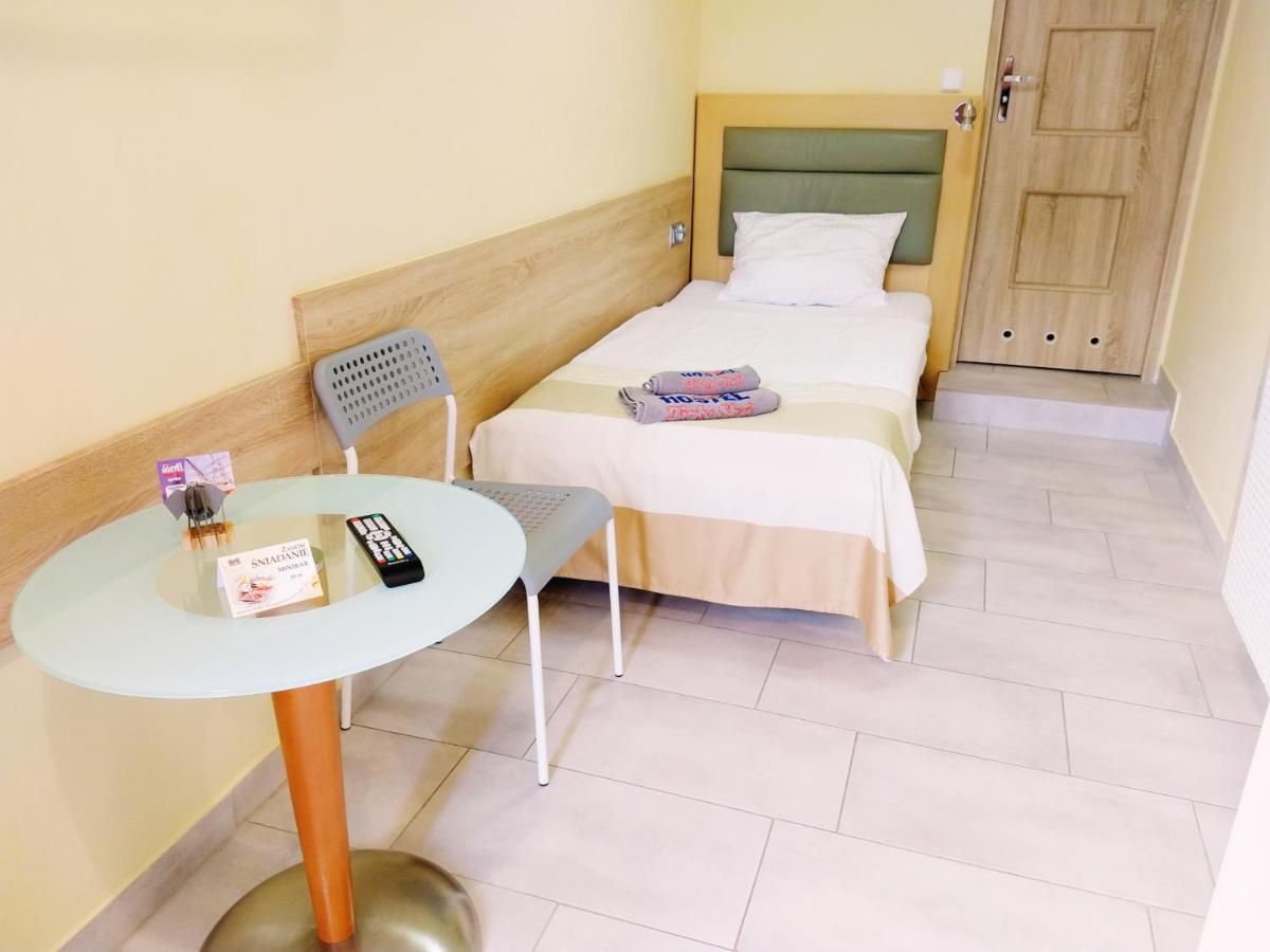 Bialy Slon Delux Hostel Gdynia Kültér fotó