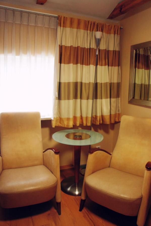 Bialy Slon Delux Hostel Gdynia Kültér fotó