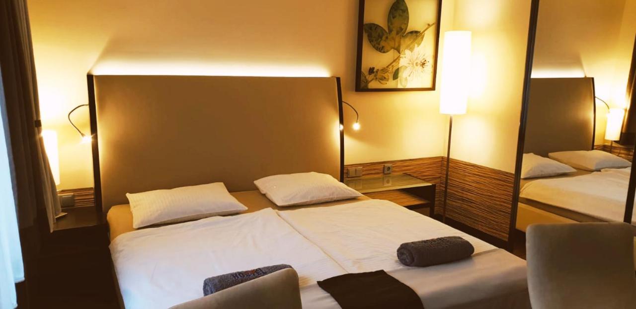 Bialy Slon Delux Hostel Gdynia Kültér fotó